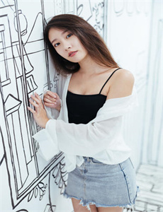 老板含着她的花蒂啃咬高潮的视频/一二三四五在线观看免费中文吗